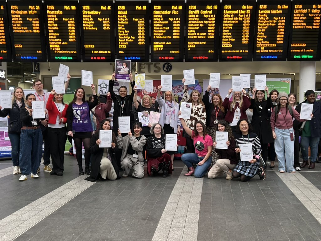 Birmingham New Street tweet media