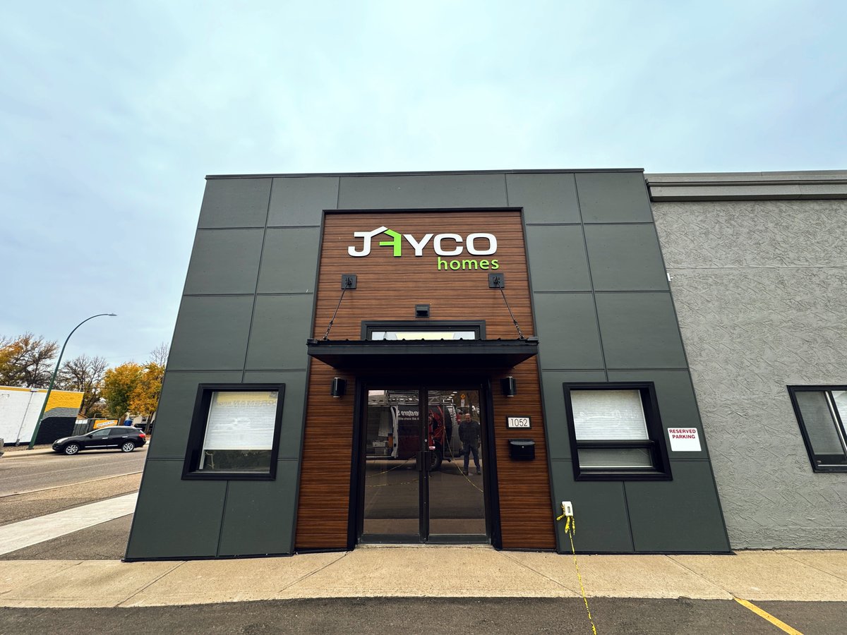 SpeedproCanada's tweet image. Store front signage makes a business POP!  Here is a few examples of recent work from our SpeedPro Medicine Hat studio! Contact your local SpeedPro studio today to learn more!
#SpeedProMedicineHat #SpeedPro #SpeedProCanada #Storefrontsignage #signs #branding #GetNoticed