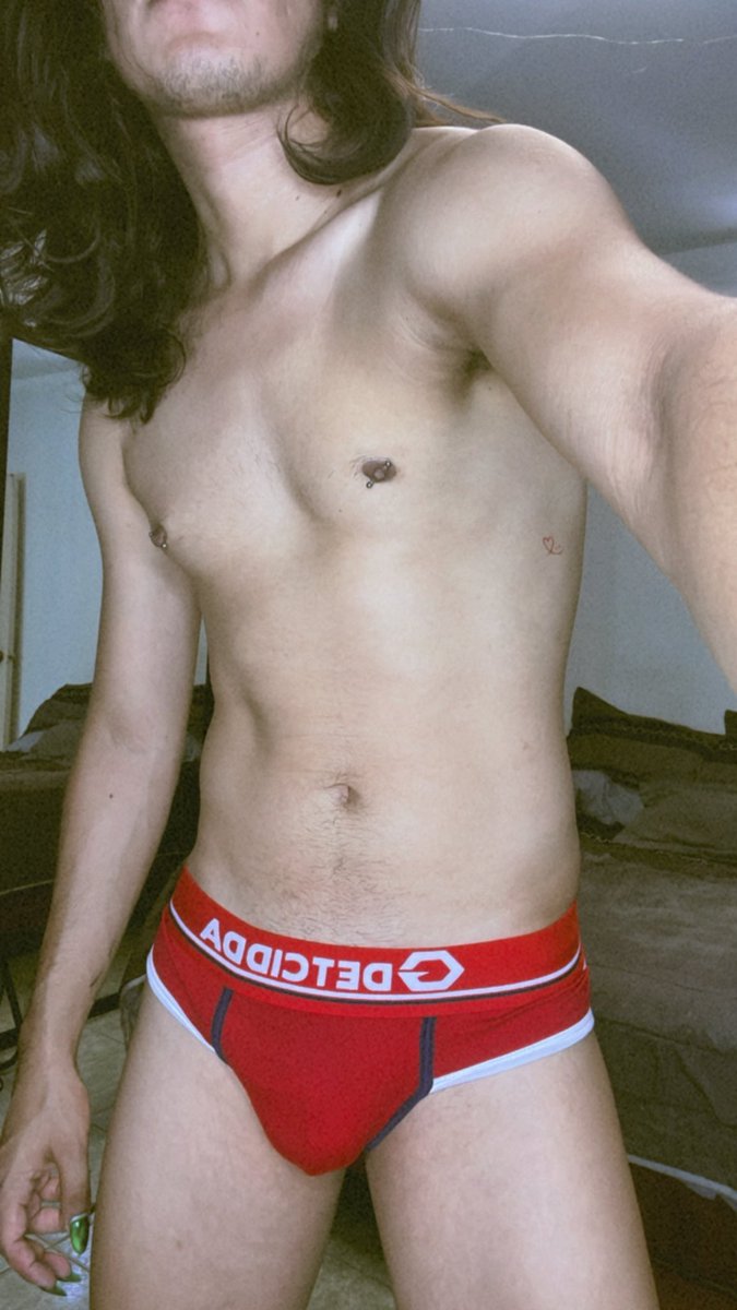 REAL UNDIES tweet media