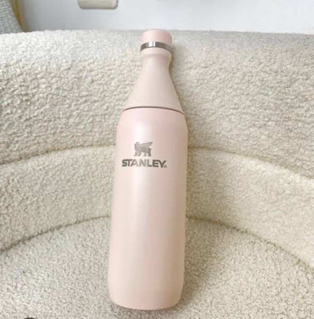 Mtindohome's tweet image. Stanley Insulated Bottle – Pink
A sleek, durable bottle designed to keep your drinks hot or cold for hours. 
Price: 75,000 UGX
mtindohome.com
Call/WhatsApp: +256775307070 | +256744307070
#StanleyBottle #HydrationEssentials #LifestyleAccessories