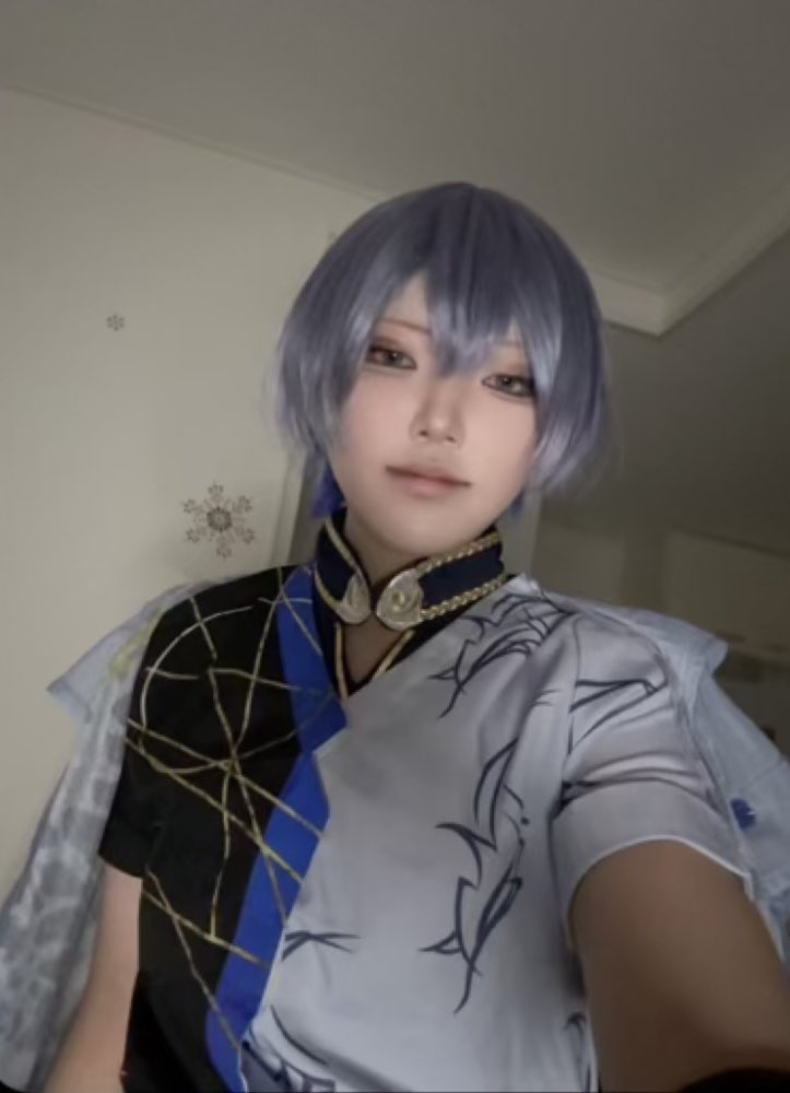 さきいか tweet media