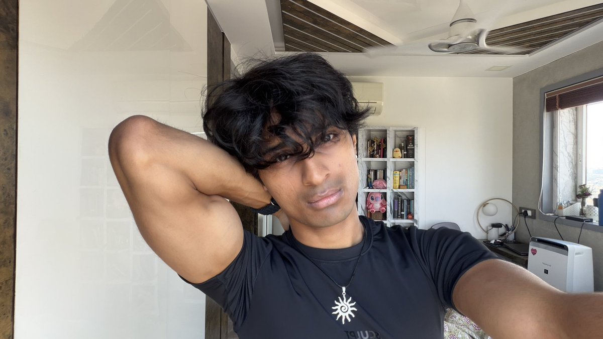 addicted to faking wavy hair with sea salt spray