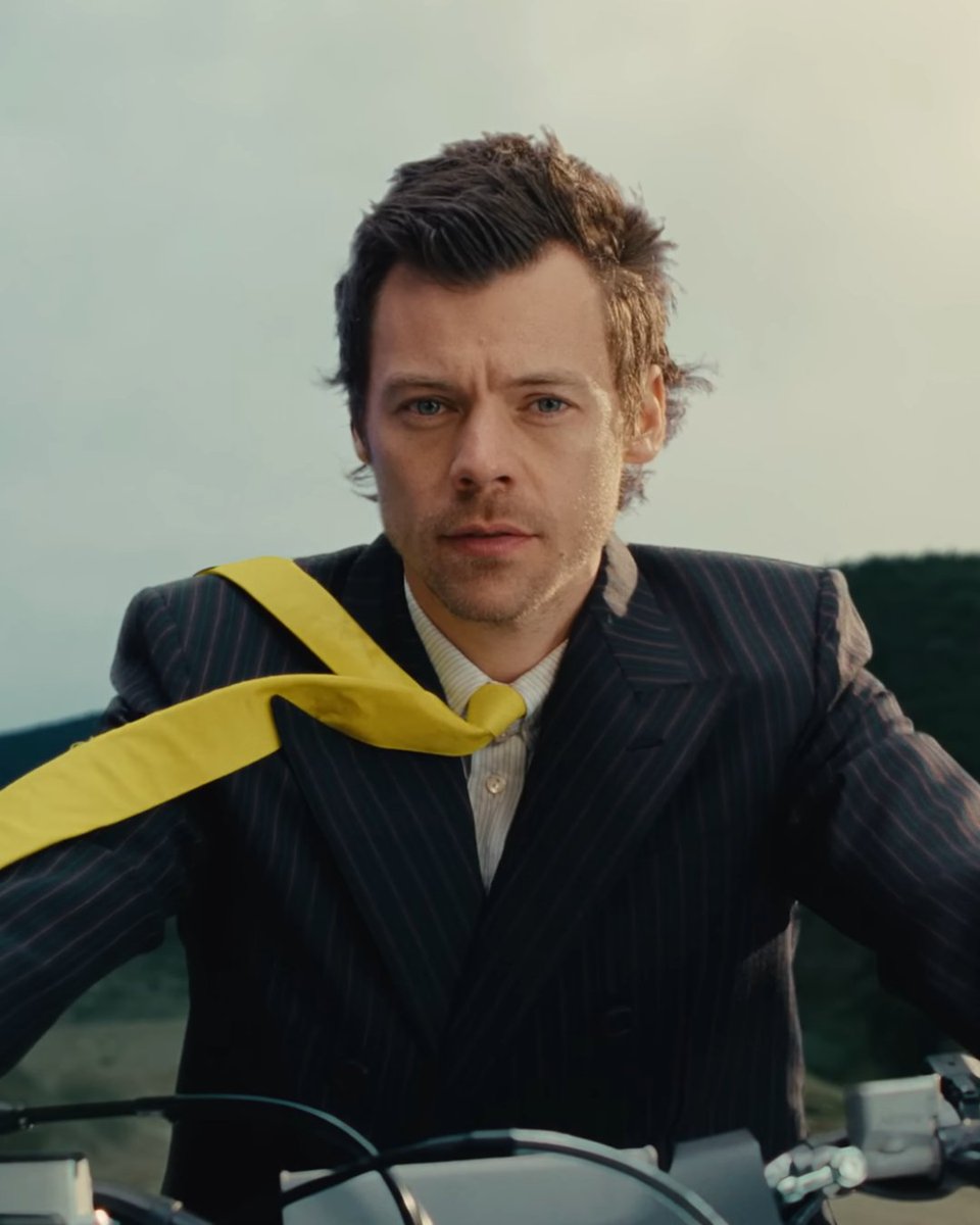 iHeartRadio tweet media