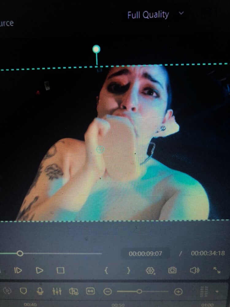 NinaChromeXXX's tweet photo. if this gets 20 reposts i'll post the best puke shot i've ever gotten on camera 🤢 https://t.co/hhrhRW9JVy