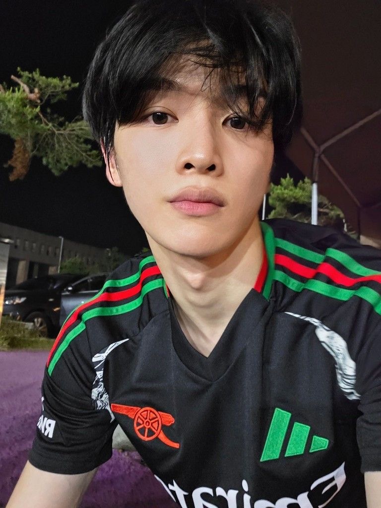 selfolssi ♤ tweet media