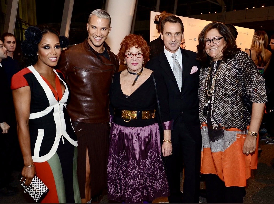 Sally Jessy Raphael tweet media