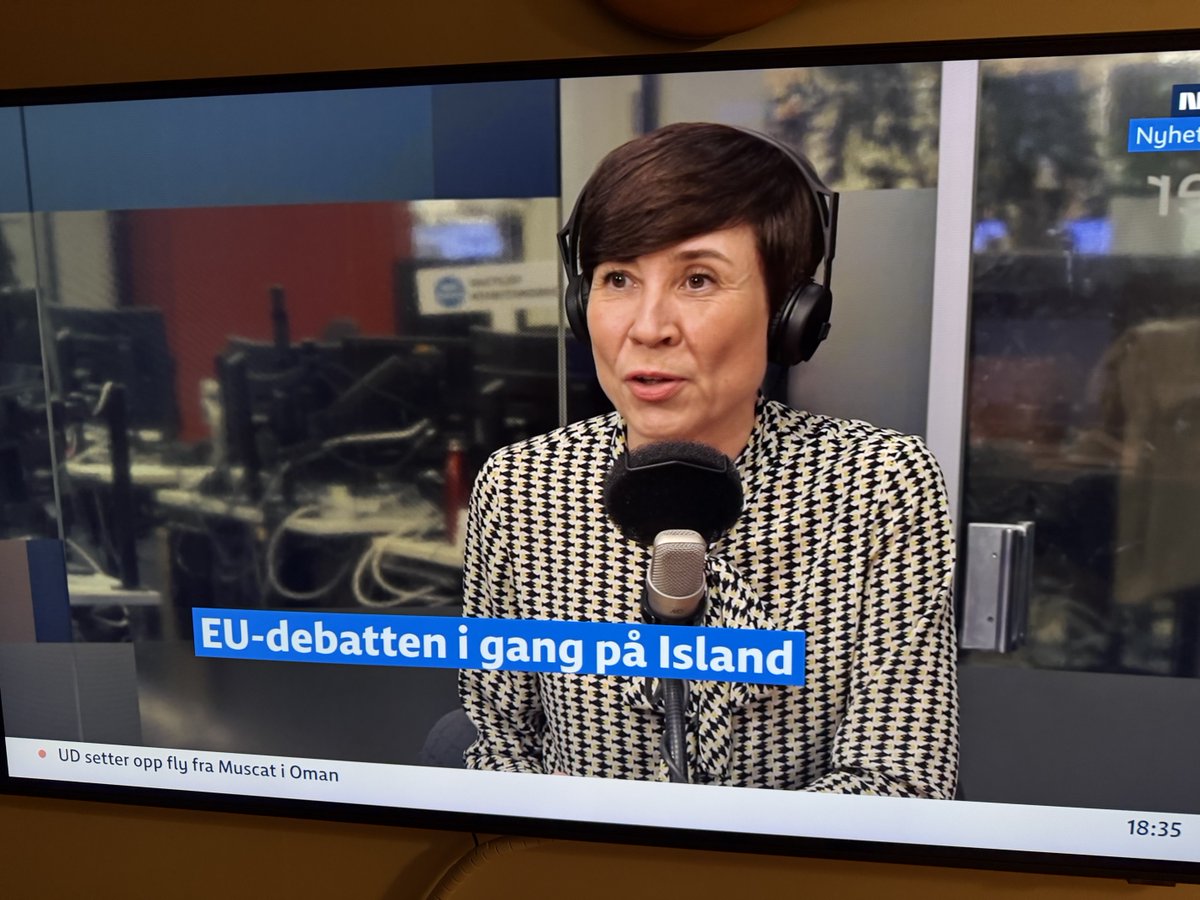 svagene's tweet photo. Hvorfor klarer ikke ⁦@NRKno⁩ å få til en balansert EU debatt? https://t.co/3El5517BDP