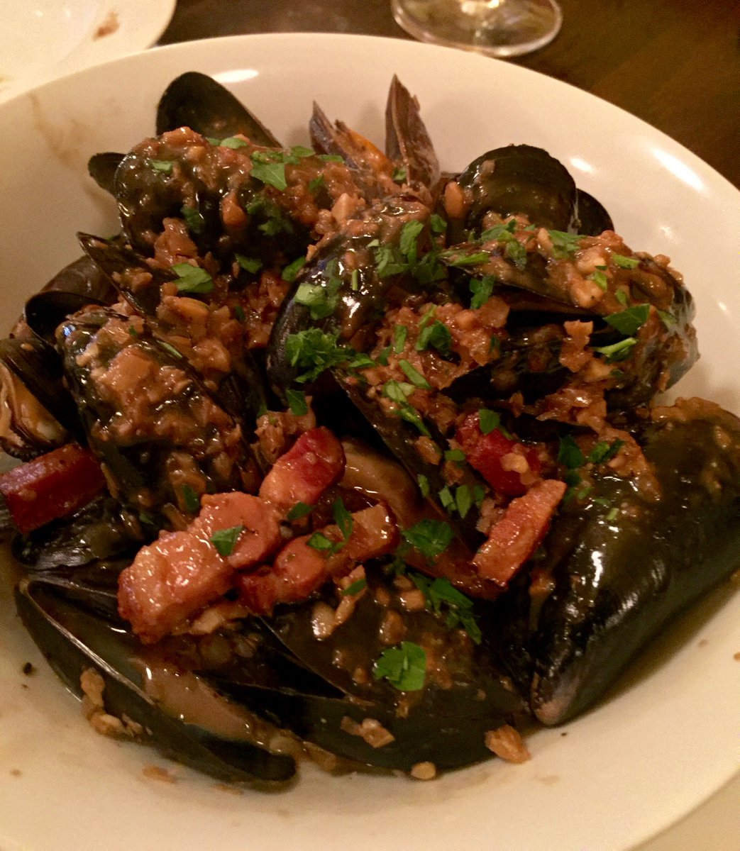 Pariscrepescafe's tweet photo. Mussel fans — March just got tastier. $9/lb mussels + $1 fries + five sauces = Mussel Madness at Paris Crepes Cafe. Drop in this month and try them all: https://t.co/i6ISBTUBRb #MusselMadness #Seafood #Foodie https://t.co/l6gbeCDLMn