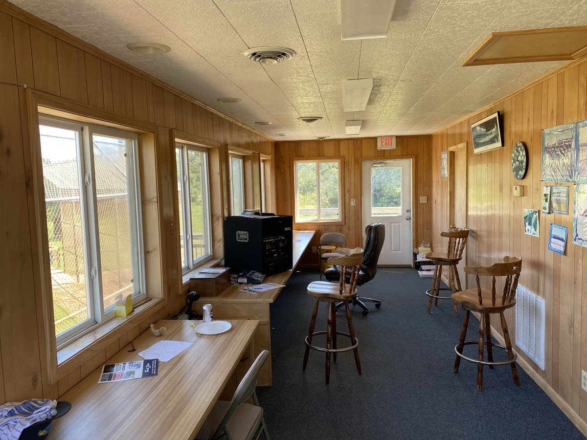 FF_DiamondHawks's tweet photo. Big changes to the press box!  Progress.  More to come!! #HawksUp https://t.co/zuU3SQfvrs