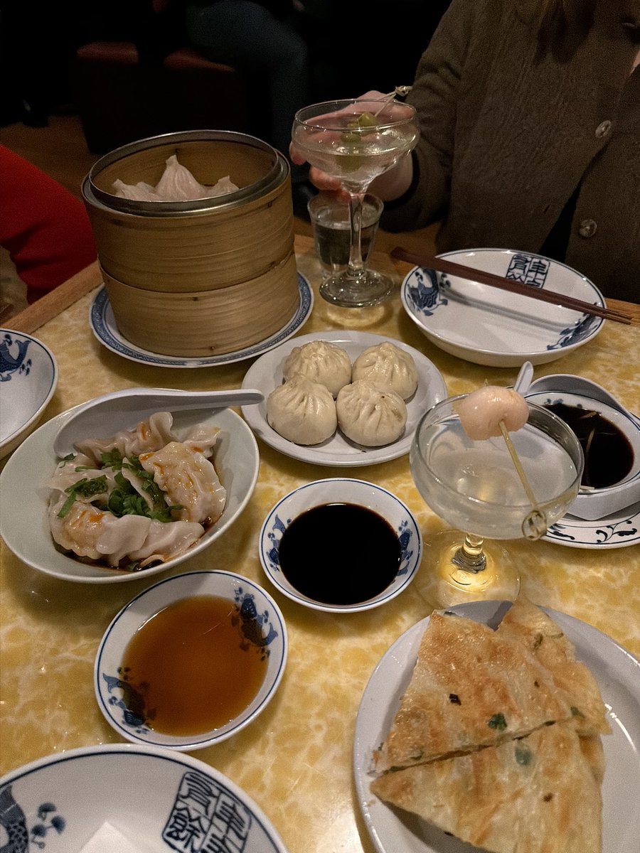 Ken Farnaso tweet media