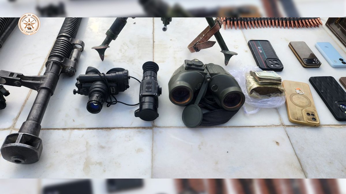 MoDAfghanistan2's tweet photo. and the capture of significant military equipment, including, 2 mortars, 3 DShK, 2 day-and-night vision binoculars, 2 heavy weapons, 18 hand grenades, 30 rounds of rocket ammunition, 10 boxes of DShK ammunition, and a number of other weapons and ammunition.
#RejectOppression https://t.co/stP03oRTzA