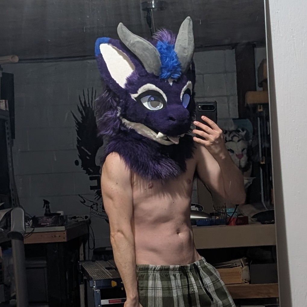 midnight 🔞 tweet media