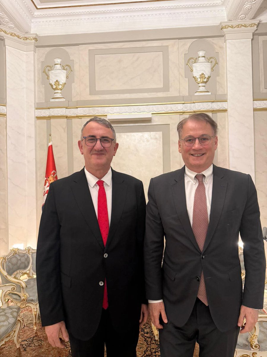 Bosnaklar_bosna's tweet photo. Deik Türkiye Karadağ  iş  Konseyi Başkanı Boşnak Hemşehrimiz Bayram Akgül, Sırbistan Cumhuriyeti Dışişleri Bakanı Marko Đurić ve Türkiye Cumhuriyeti Belgrad Büyükelçisi İlhan Saygılı’yı ziyaret etti.

#boşnak 
@bayramakg https://t.co/Elk4yV20UZ