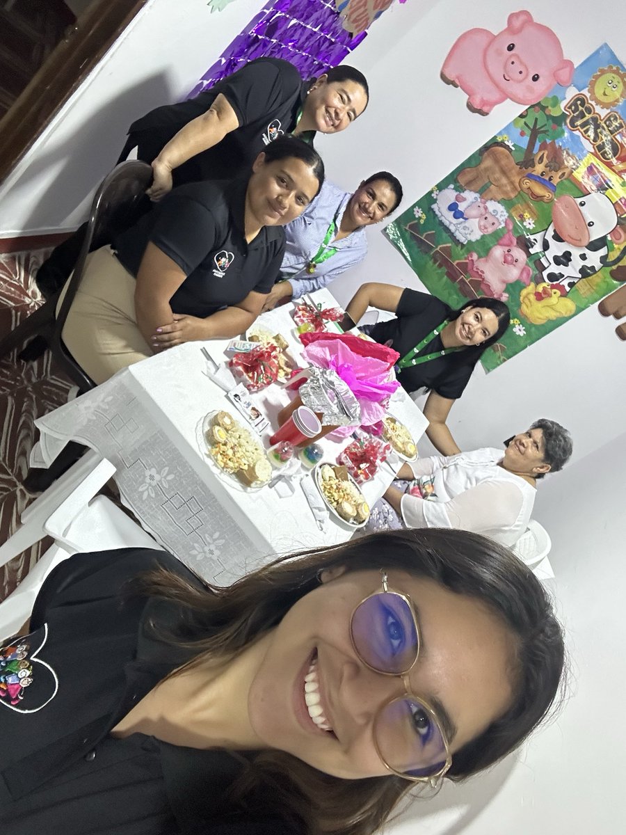 fund_FUNDAR's tweet photo. Hoy el equipo de trabajo sede Garzon, celebra el día internacional de la mujer, exaltando su excelente labor y compromiso. https://t.co/qB0jZ4b8cC