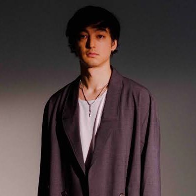 sofhds's tweet photo. ‼️ JOJI EN ARGENTINA ‼️

joji abrió un espacio de peticiones para poder pedir shows en lugares donde no anunció nada
https://t.co/DnytbRvNUi

solo tienen que agregar su email y poner "buenos aires, argentina"
si nos organizamos joji podría pisar nuestro país 

RT PARA DIFUNDIR https://t.co/nX4Qgxg0sk