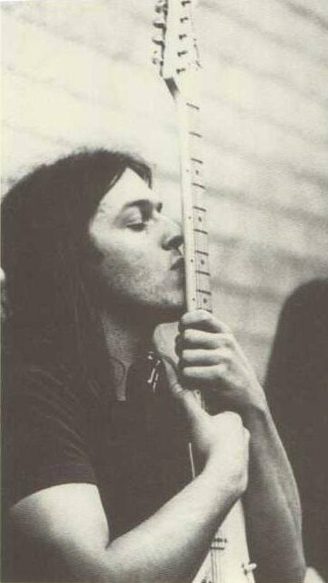 HB Sir David Jon Gilmour! ❤️
#DavidGilmour  #HappyBirthdayDavidGilmour