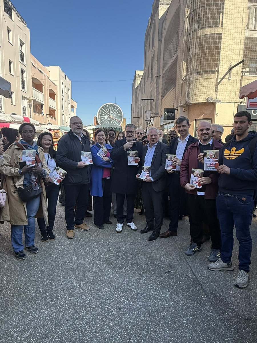 RachidTemal's tweet photo. À #Cergy avec @faureolivier pour soutenir @Jp_Jeandon, Maire de Cergy, son équipe « Cergy, c’est nous ! » et son projet ambitieux pour améliorer la vie des habitants.

Dès le 15 mars choisissez le bulletin de vote #Jeandon, le seul qui rassemble la gauche et l’écologiste. https://t.co/ljoh0KkwSL