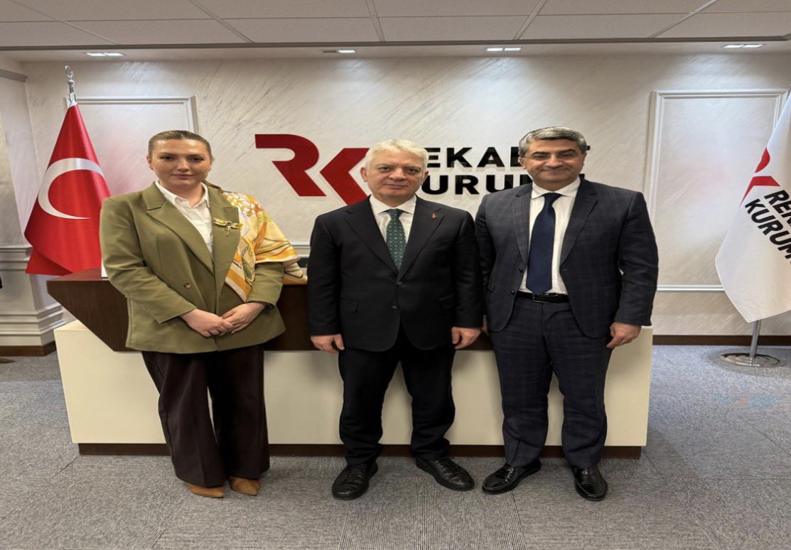 Batman ve bölge uçuş fiyatları Rekabet Kurumu’na taşındı

DEVA Partisi Genel Başkan Yardımcısı ve Mersin Milletvekili Mehmet Emin Ekmen, yüksek uçak bilet fiyatlarına ilişkin iki ayrı başvuruyu Rekabet Kurumu’na sundu. 

Ekmen, Batman, Diyarbakır ve Mardin’den Ankara ile