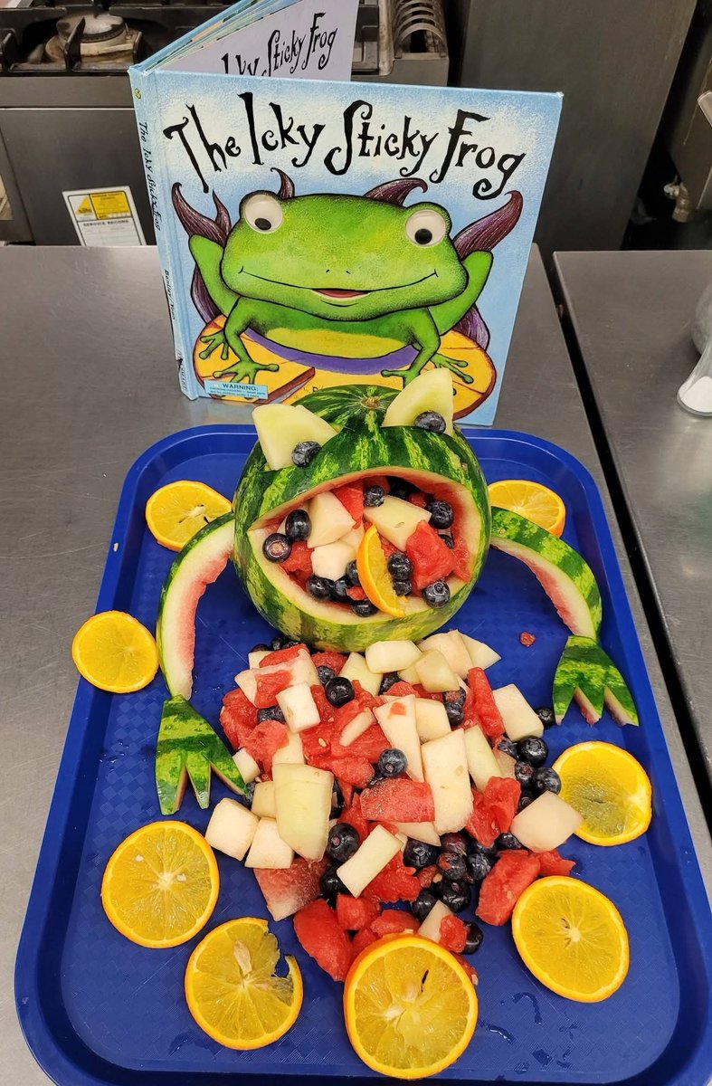 dinner_the65743's tweet photo. The 2 D's have been putting on a World Book day extravaganza over at their primary school this week. 
Dinner ladies that go the extra mile to make their students lunch times engaging and fun 👏🏼🌟
(We buy all the extras like decorations, sweets, sprinkles, cake toppers ourselves) https://t.co/RJddjXLJ0k