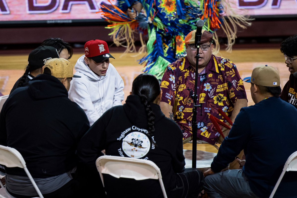 Amy Folan tweet media