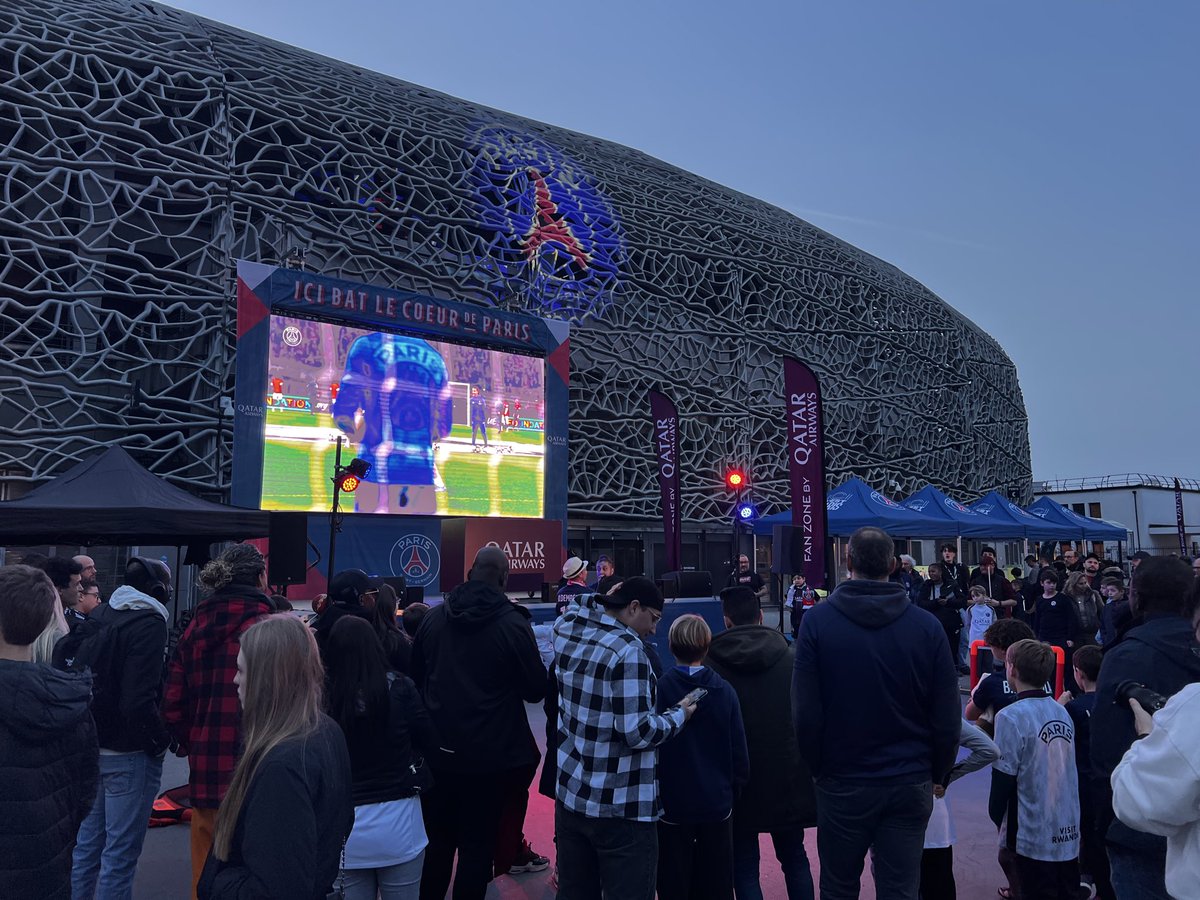 PSG Fan Services tweet media