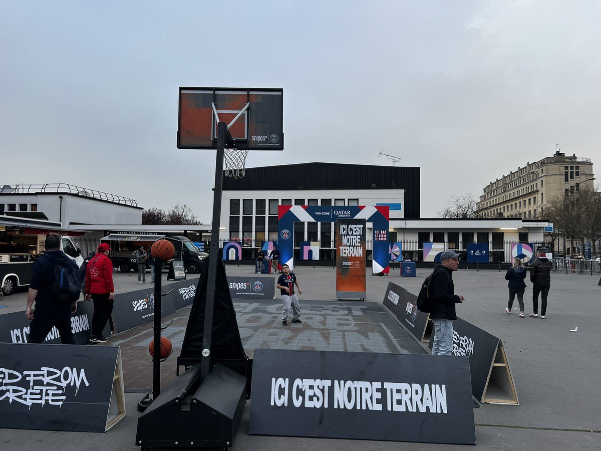 PSG Fan Services tweet media