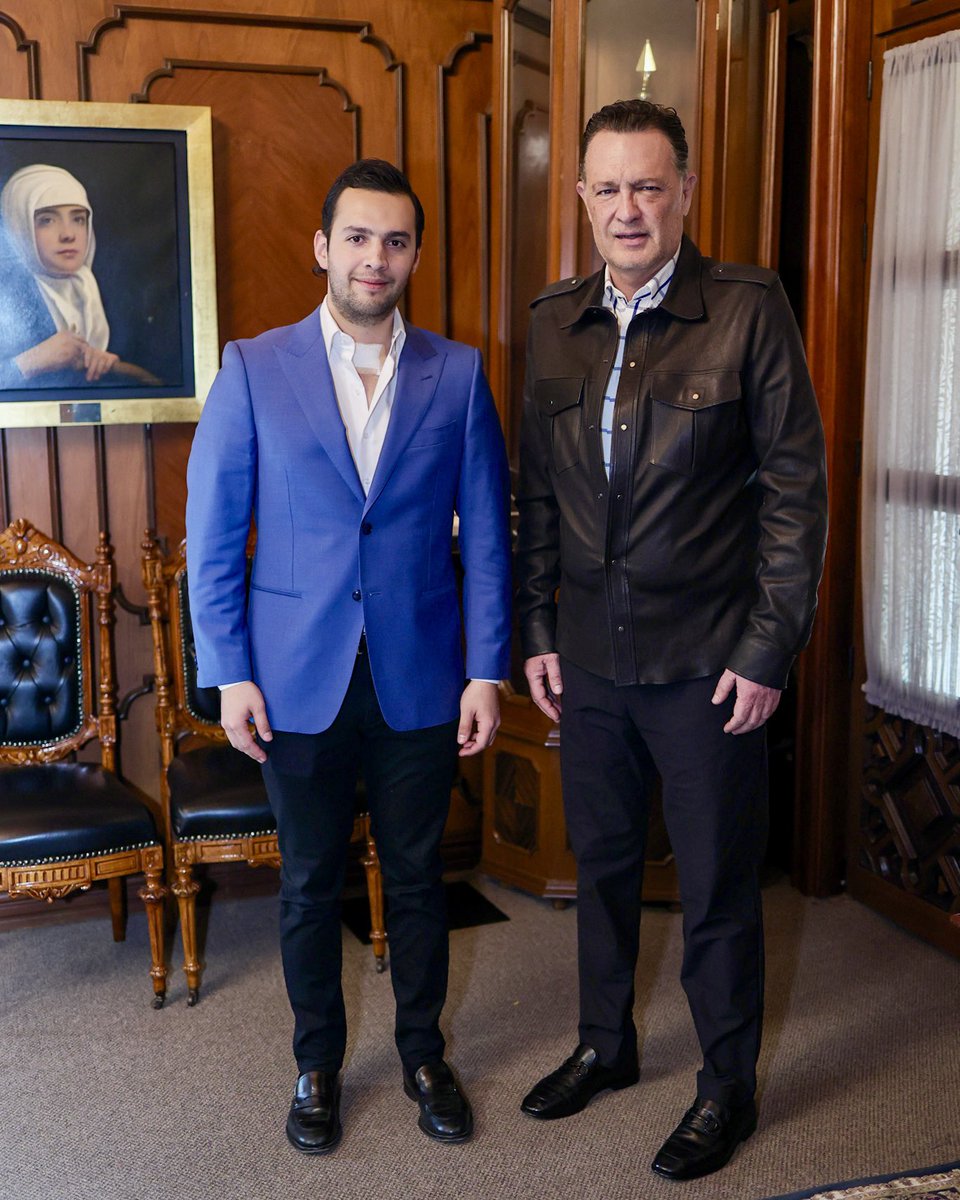 Mauricio Kuri tweet media