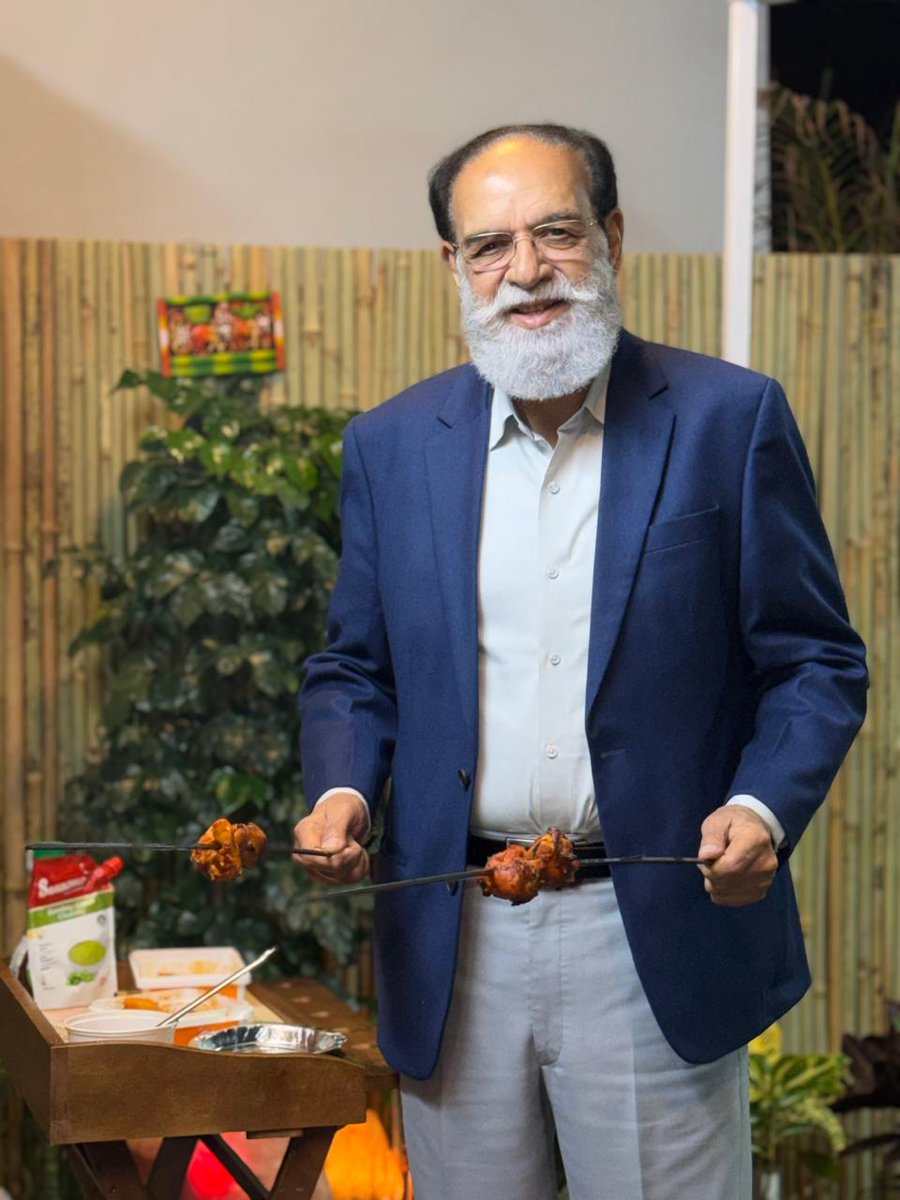 NavinNkja's tweet photo. THIRD OUTING OF THE NEAR OCTOGENARIAN ON MARCH 6, 2026
A FRIEND IN NEED IS A FRIEND INDEED
MR. D.S. HITKARI LEFT ME IN THE LURCH, AND I HAD TO IGNITE THE BARBEQUE CAULDRON ALL ON MY OWN.
NOT ONLY A GENTLEMAN OF LETTERS BUT A MAN FOR ALL SEASONS.
#FriendInNeedIsAFriendIndeed https://t.co/VvwfPdQab8