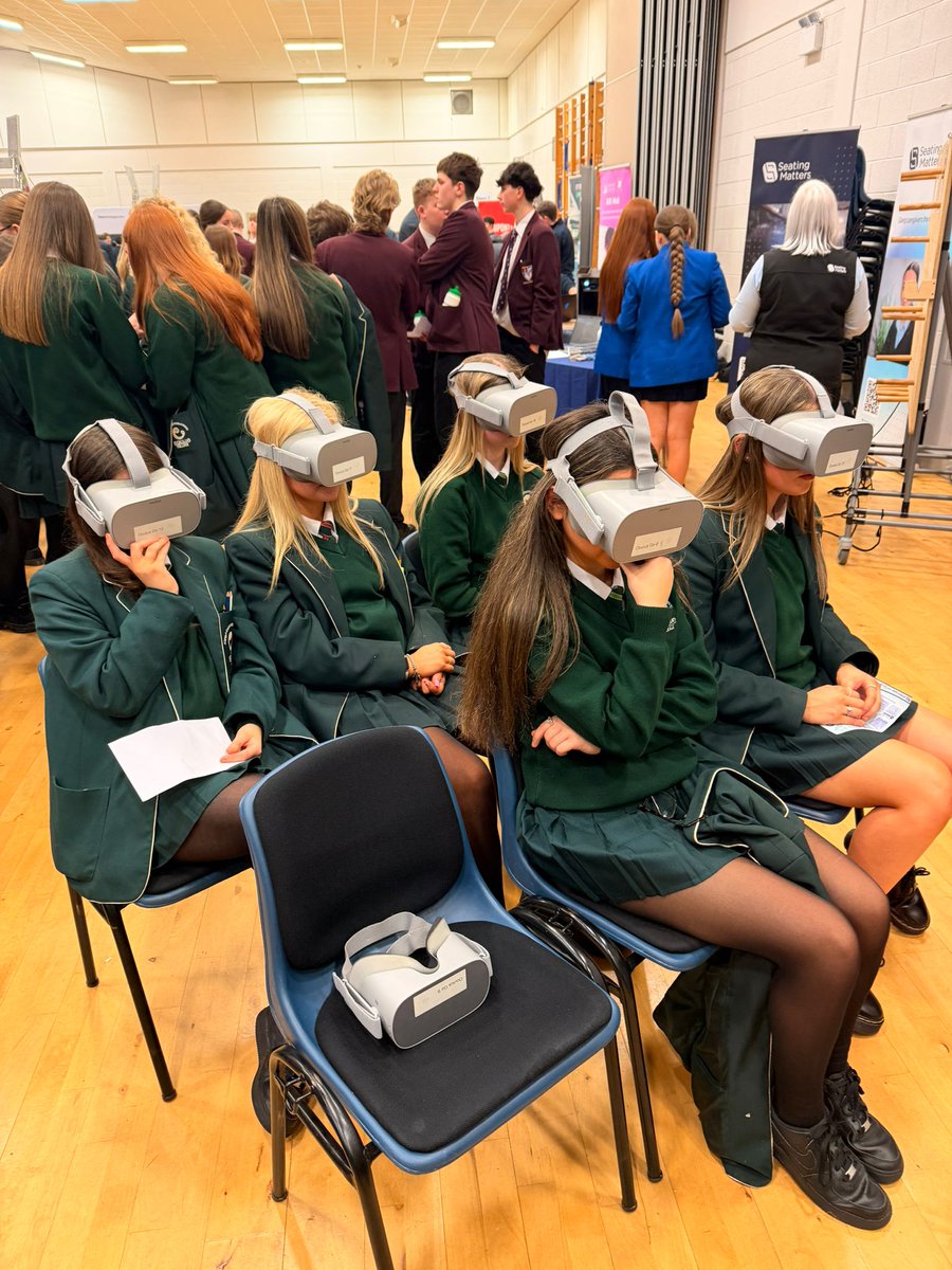 stceciliastech's tweet image. What an outstanding roadshow hosted by @GEMXNW , our girls absolutely loved having the opportunity to speak to the leading industry experts in design, manufacturing and engineering @RAEngNews @dcsdcouncil @JKFoundationNI