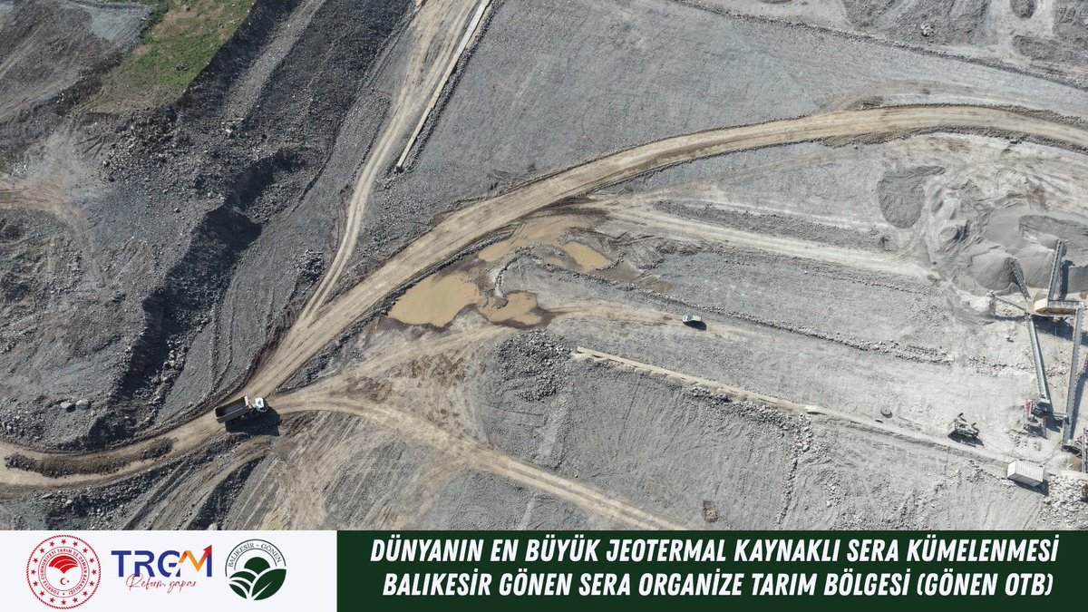 gonentdiosb's tweet photo. Burası Bir Şantiye Değil, Tarımın Geleceği…

Gönen Sera Organize Tarım Bölgesinde;

🔹Altyapı çalışmaları hızla ilerliyor,

🔹İstinat duvarları ve yol hatları netleşiyor,

Geleceğin sürdürülebilir tarım şehri için iş makineleri aralıksız çalışıyor.

Bu devasa parseller tamamlandığında, binlerce dönüm alanda teknoloji ve doğa el ele verecek, dört mevsim kesintisiz üretim, binlerce kişiye istihdam ve bölge ekonomisine katma değer sağlanacaktır.

Çok yakında Balıkesir Gönen’den tüm dünyaya sağlık ve bereket dağılacak, takipte kalın, bu büyük dönüşüme hep birlikte tanıklık edelim.

Yerli Üretime Güç, Türkiye Tarımına Değer…🇹🇷

📞 Bilgi Ve Başvuru İçin: 0533 064 29 81

#GönenOTB
#BalıkesirGönen 
#SeraOSB  
#TeknolojikSera 
#AkıllıTarım  
#YeşilEnerji 
#SürdürülebilirTarım 
#YenilenebilirEnerji 
#TopraksızTarım 
#JeotermalSera 
#TarımTeknolojileri
#DijitalTarım 
#TarımveGıda
#Gönen 
#Balıkesir 
#TarımdaGelecek

@tcbestepe @TCTarim @ibrahimyumakli @ahmtbgc @DrOsmanYildiz @TC_Balikesir @trgmresmi @balikesirtarim @valiustaoglu @karaman7919