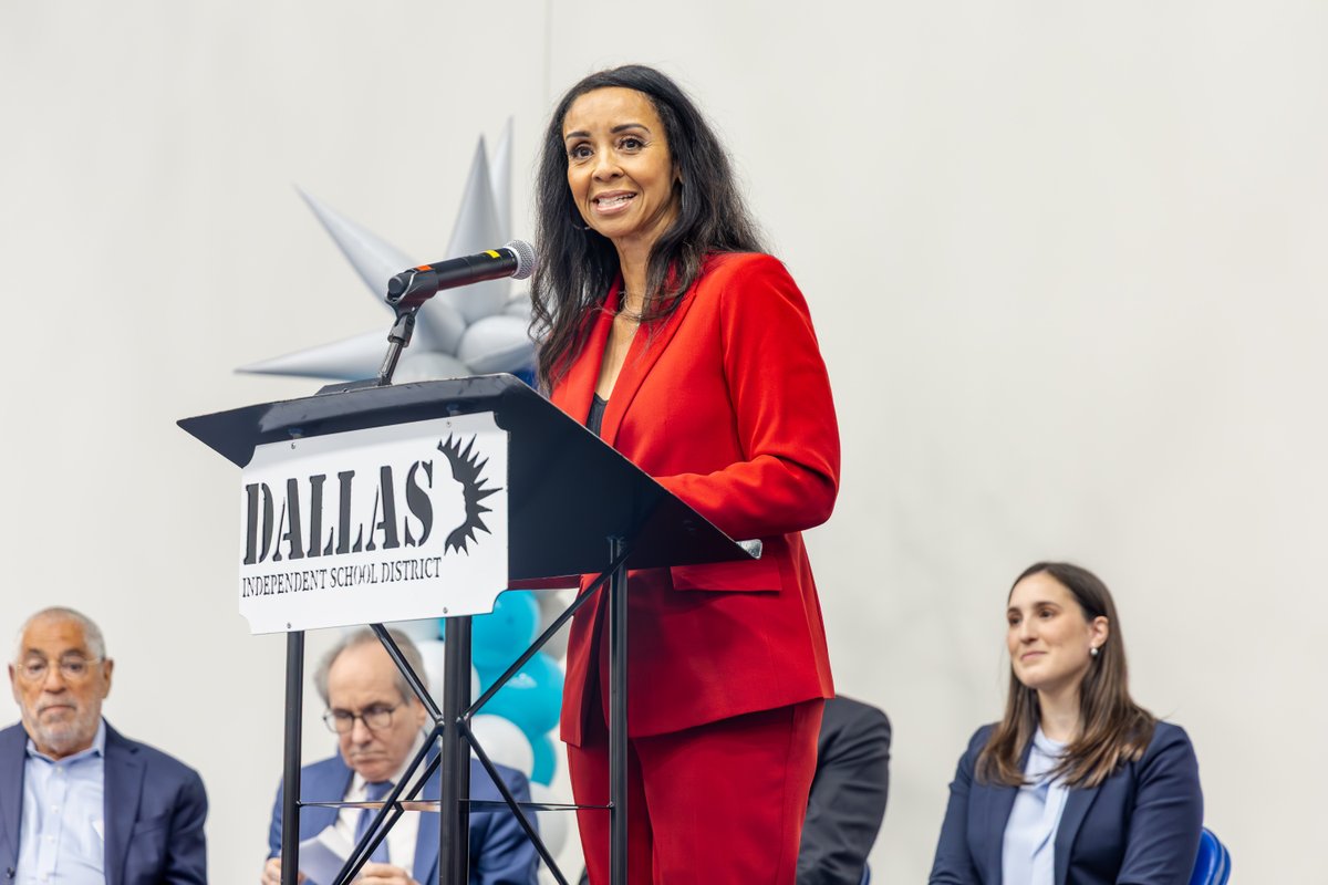 Pamela Lear tweet media