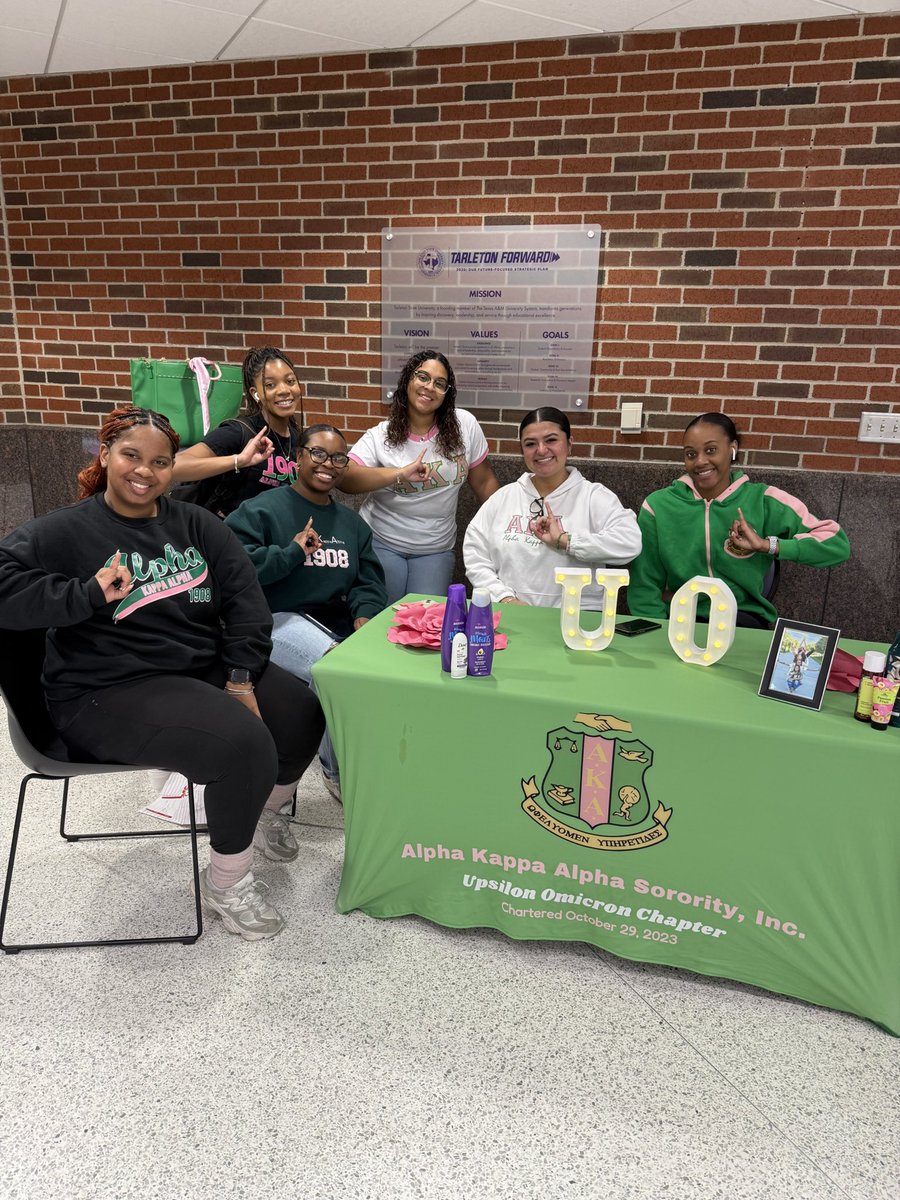 sherribphd's tweet image. Shoutout to Alpha Kappa Alpha and Omega Delta Phi for representing and sharing Greek love. Thank you for showing up and continuing to build a strong sense of community on campus. 💜

#tarletonstateuniversity💜 #GreekLife
