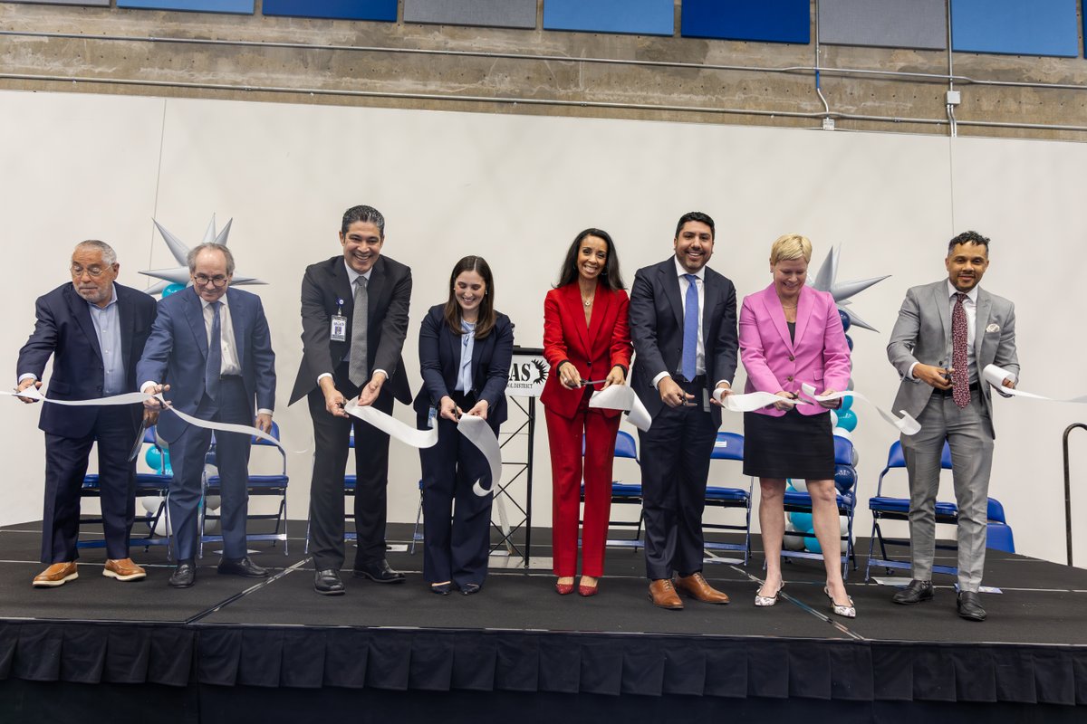 Pamela Lear tweet media