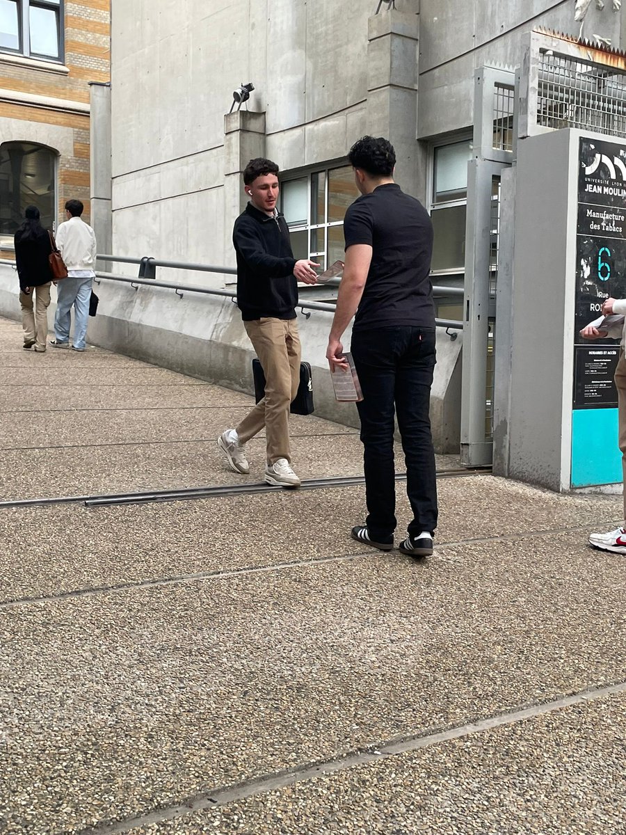 UNI Lyon tweet media