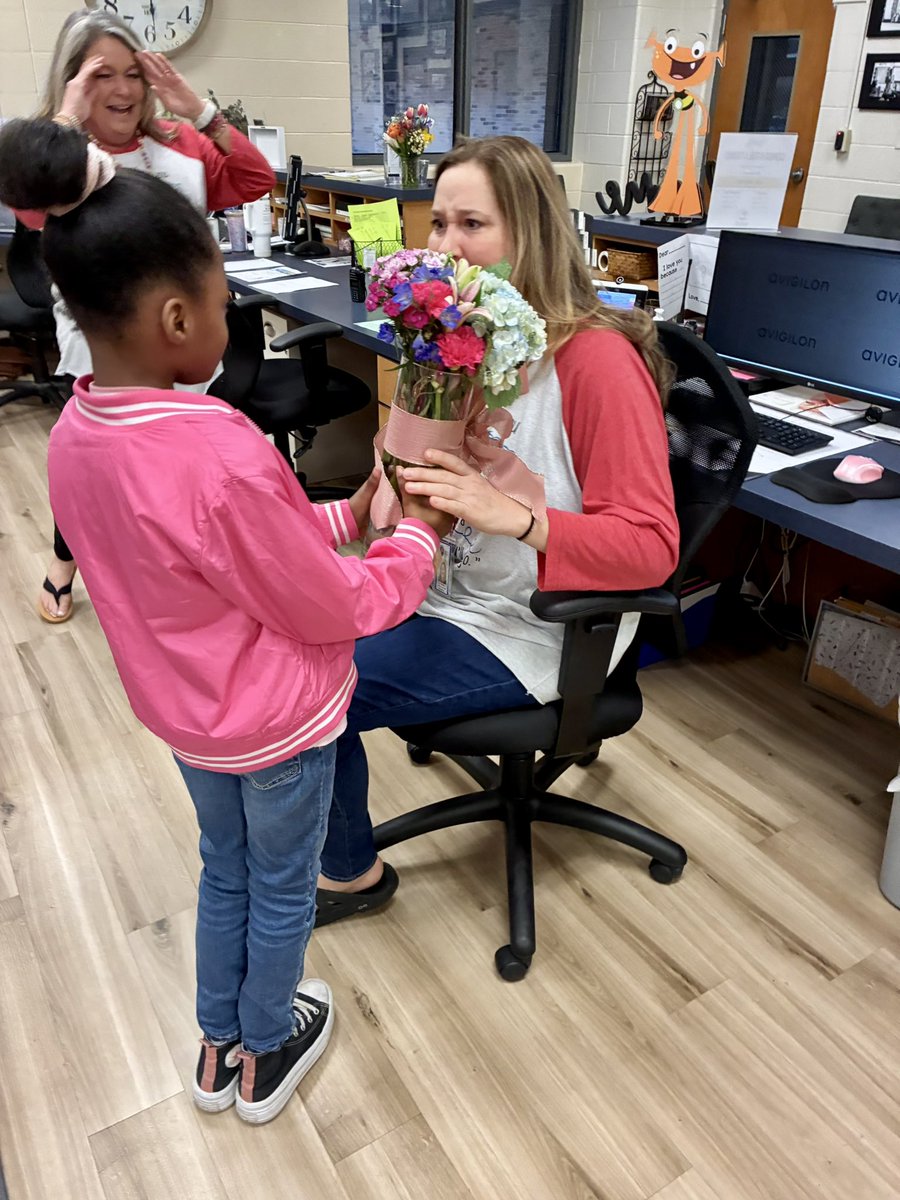 Moore Elementary tweet media