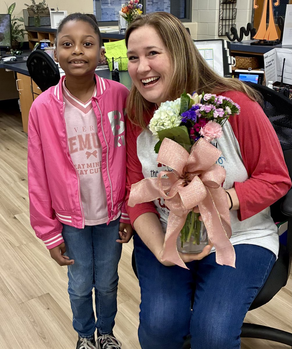 Moore Elementary tweet media