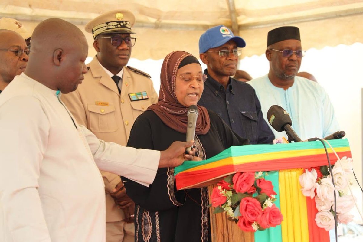 Umrss_Mali's tweet photo. Mali-Région de Kayes : Inauguration d’une centrale d’oxygène médical à l’Hôpital Fousseyni Daou

✅ 900M FCFA financés par le @GlobalFund via @Umrss_Mali 
✅ 400–600 lits couverts
✅ Renforcement des urgences respiratoires

🔗 Détails : [https://t.co/9Ie34q48m8]

 #SantéMali https://t.co/U3laG5zP6T