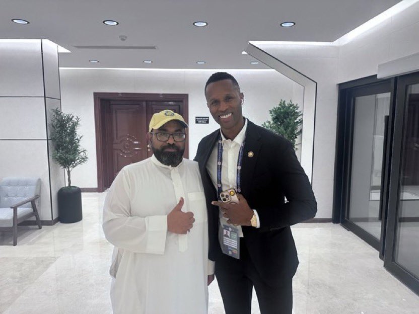nice2039's tweet photo. @AlNassrFC @SaudiRichy 💙💛💙 https://t.co/ffwnaxLg6V