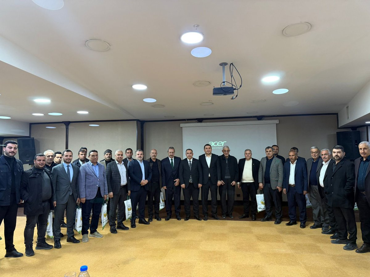 baruttohum's tweet photo. Şanlıurfa Ticaret Borsası Başkanı Mehmet Kaya, AK Parti MKYK Üyesi Mehmet Ali Kurt, Şanlıurfa Ziraat Mühendisleri Odası Başkanı Mehmet Süzen, GAPTAEM yöneticileri,
VakıfBank Bölge Müdürü ve değerli iş ortaklarımız çiftçilerimizin katılımıyla iftar programımızı gerçekleştirdik. https://t.co/APiFpRZCYF