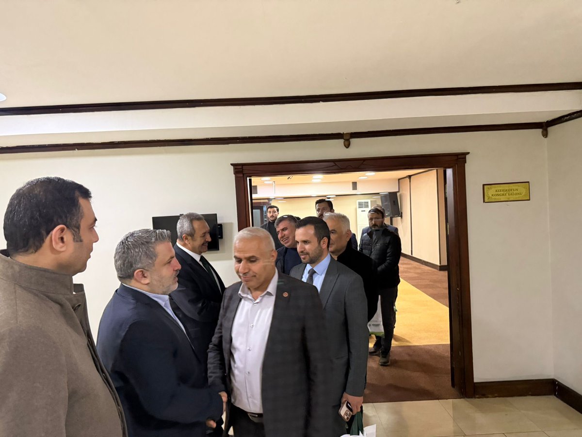 baruttohum's tweet photo. Şanlıurfa Ticaret Borsası Başkanı Mehmet Kaya, AK Parti MKYK Üyesi Mehmet Ali Kurt, Şanlıurfa Ziraat Mühendisleri Odası Başkanı Mehmet Süzen, GAPTAEM yöneticileri,
VakıfBank Bölge Müdürü ve değerli iş ortaklarımız çiftçilerimizin katılımıyla iftar programımızı gerçekleştirdik. https://t.co/APiFpRZCYF