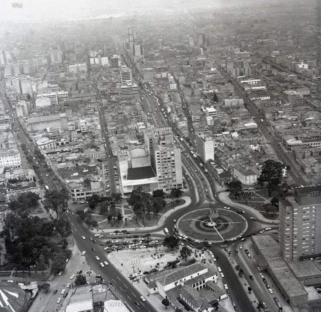 Historia Fotográfica de Bogotá y Colombia tweet media