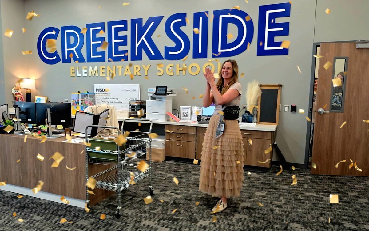 MontgomeryISD's tweet photo. Congratulations to Montgomery ISD's Assistant Principals of the Year! 🎉

🦁 Kate Norsworthy, Creekside Elementary Assistant Principal
🐻 Jessica Mitchell, Montgomery High School Assistant Principal

Thank you for all you do everyday for our staff, students, and community! 💕 https://t.co/Ca0DEf1NqS