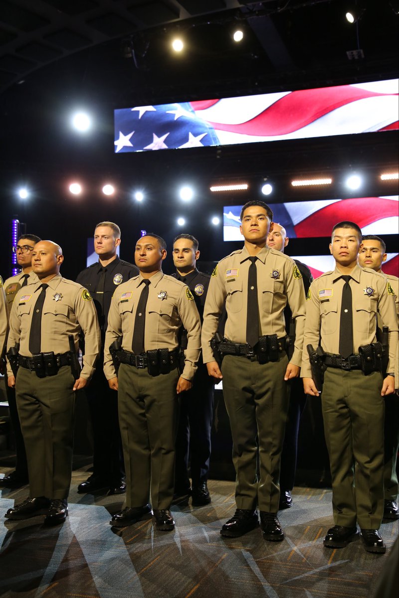 sbcountysheriff's tweet image. Congratulations, Class 242! 🎉
Yesterday, the San Bernardino County Sheriff’s Department celebrated the Academy graduation, recognizing your hard work, dedication, and the beginning of your journey in service.

#SBCSD #Class242 #AcademyGraduation #LawEnforcement #Congratulations