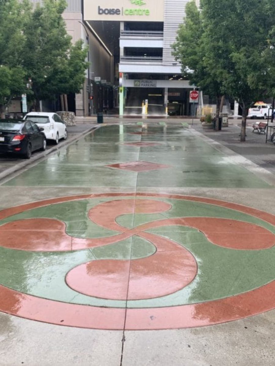 Goldback tweet media