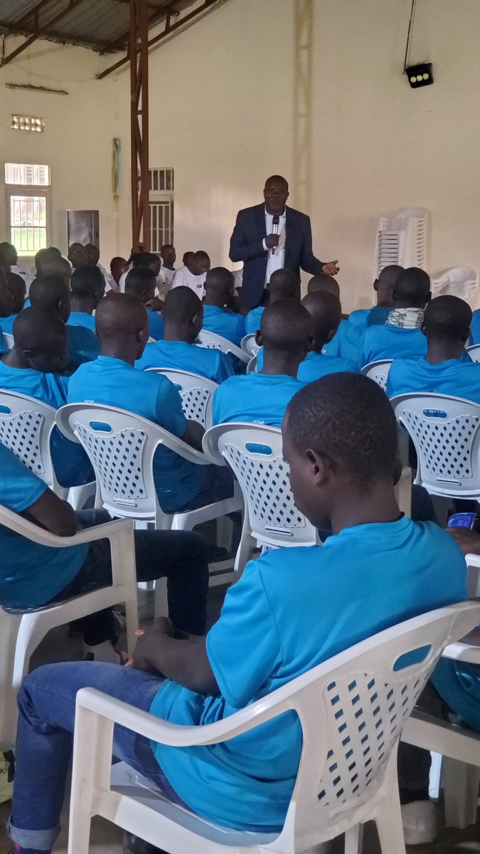 gatjmv's tweet photo. Abahoze mu Mashyamba ya #DRC mu mitwe ya #FDLR #Wazalendo @FARDC_officiel... baratanga ubutumwa ku basigayeyo babasaba gutaha mu gihugu cyabo cy'U #Rwanda.Aba barategurwa gusubira mu buzima busanzwe mu miryango yabo mu minsi ya vuba bashoje #PDOP  Mutobo @demobrwanda @RwandaGov https://t.co/lEyIEqJxhQ