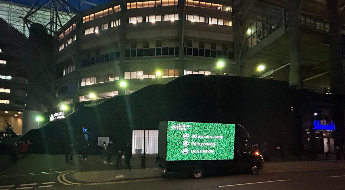 AdsDirectLtd's tweet image. Delighted to work with #bwpgroup helping them to promote @Dalton_Park with our stunning #digivan at an @NUFC match. Email for single match hire or for the remaining 4 @premierleague matches this season- matchdays@adsdirect.org.uk #dooh #advertising #design #print #merchandise