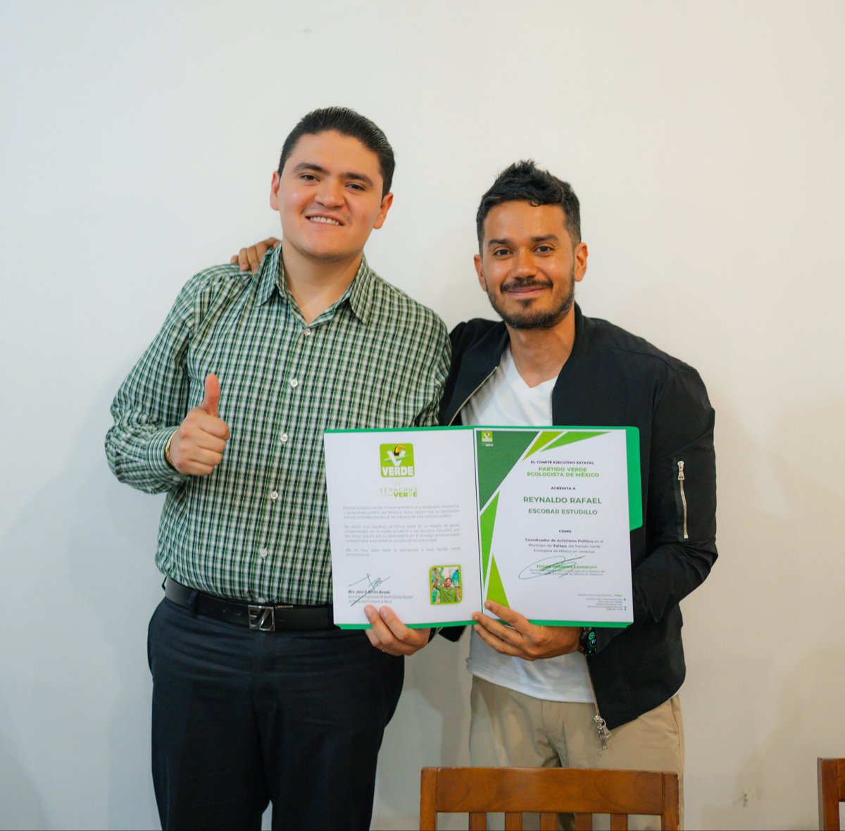 Reynaldo_EE's tweet photo. Ayer recibí mi acreditación como Coordinador de Activismo Político en el municipio de Xalapa del Partido Verde Ecologista de México en Veracruz.
Agradezco al Mtro. Javier Herrera Borunda por la confianza conferida y por permitirme formar parte de este esfuerzo político. https://t.co/5pljIZH7S6