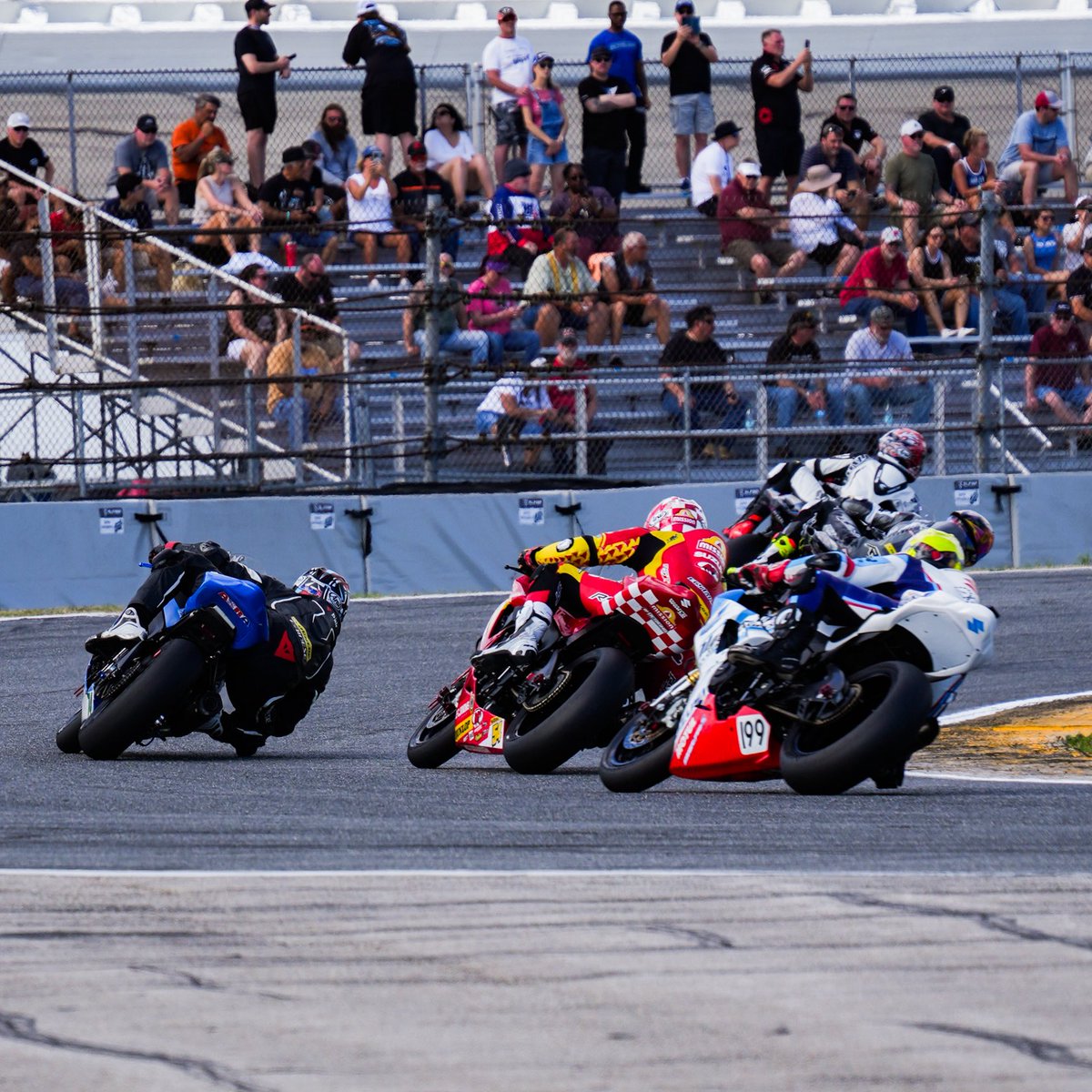 Daytona International Speedway tweet media