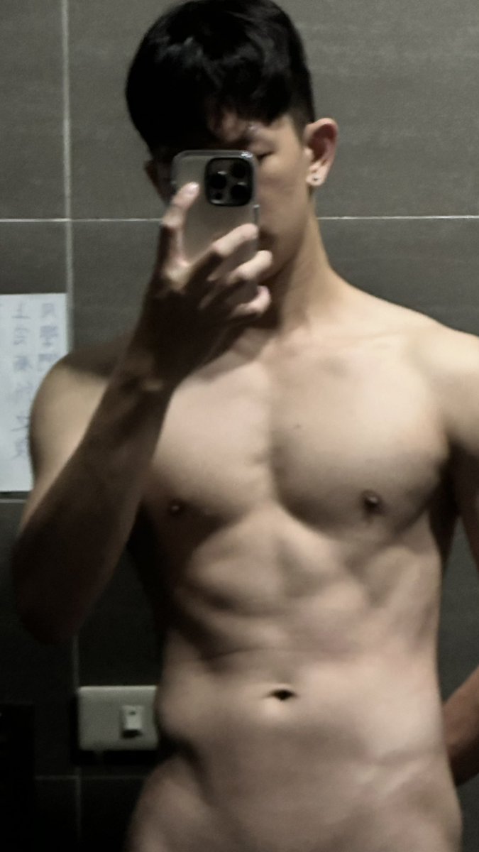 00yws's tweet photo. v line https://t.co/X3ujhaMlKU