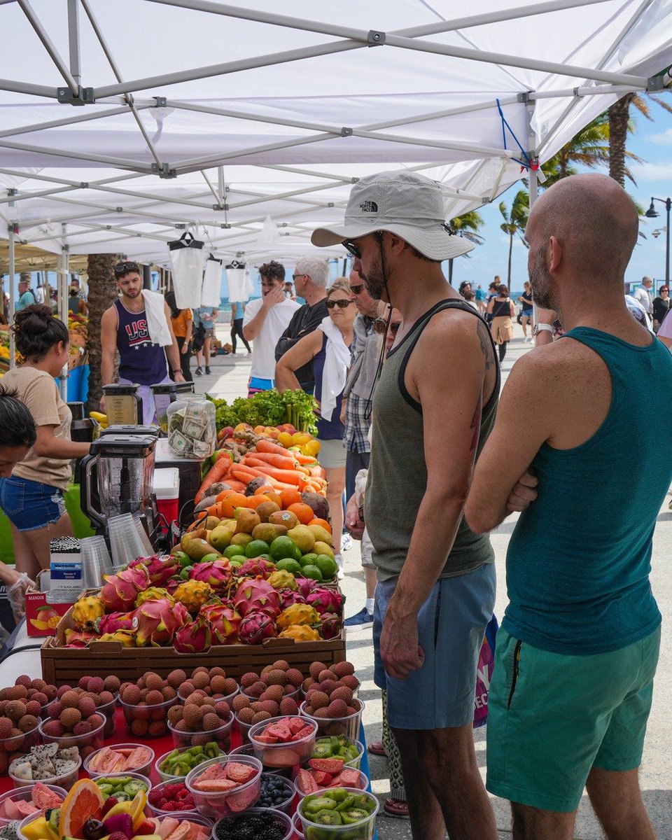 The MKT at Las Olas Oceanside Park = weekend stroll energy. 🛍️ Fresh produce, handmade finds, global flavors, made-to-order bites + more.

☀️Sat 9 a.m.–5 p.m.
☀️Sun 10 a.m.–5 p.m.

👉 bit.ly/SaturdayandSun…
 
#DiscoverFTLBeach

📸 = @oceansideparkmarket
